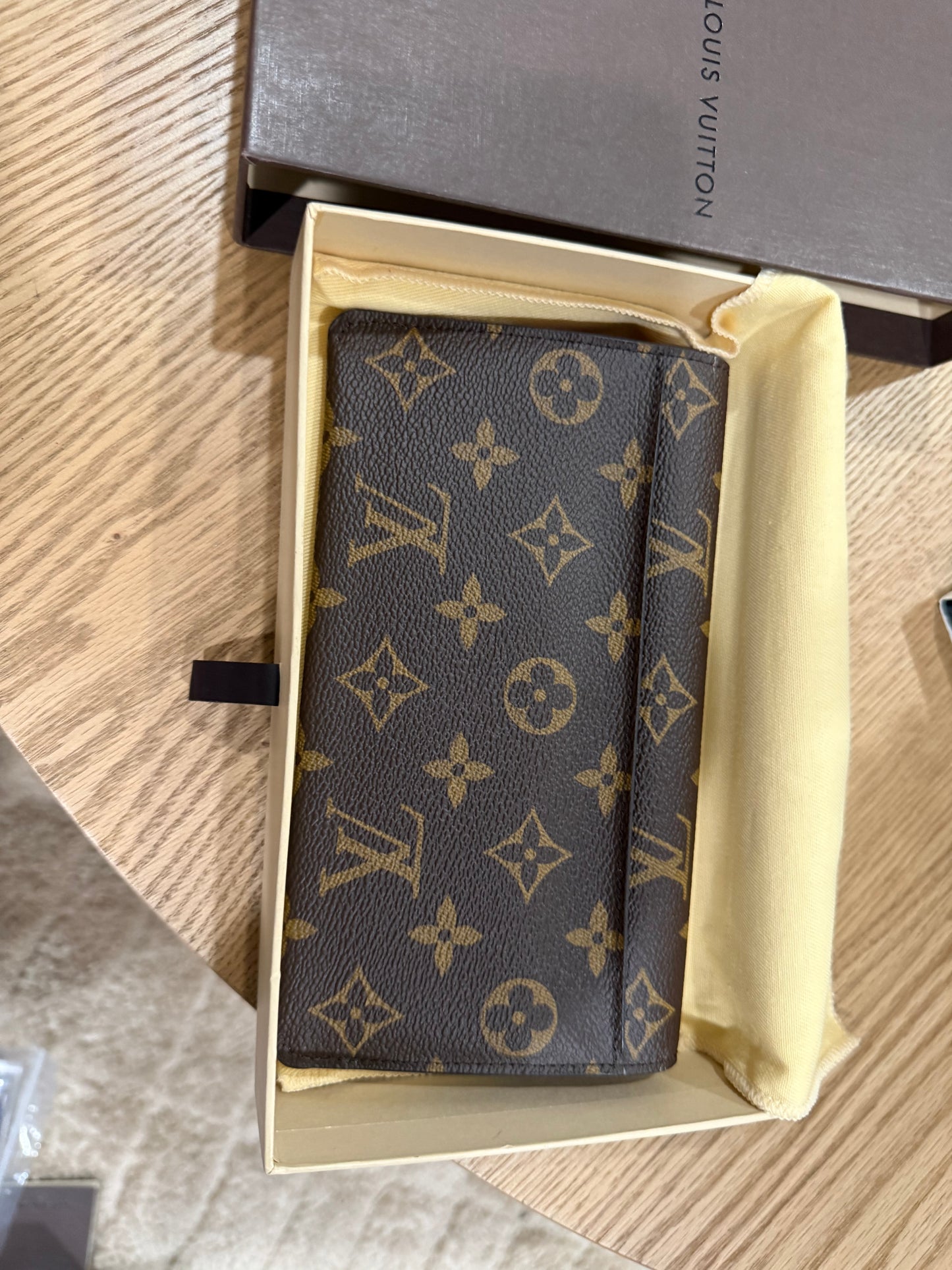 Pre-Owned Louis Vuitton Sarah Wallet NM Monogram Canvas
